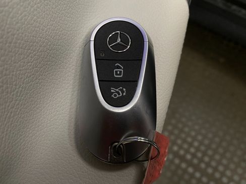 Certified 2024 Mercedes-Benz GLC 300 4MATIC image 33