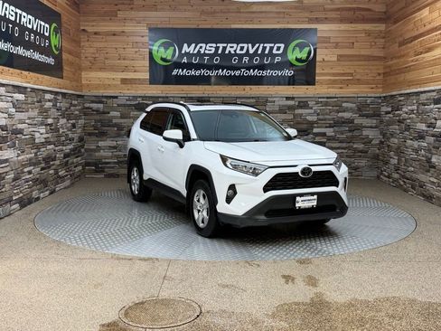 Used 2020 Toyota RAV4 XLE w/ Convenience Package image 2