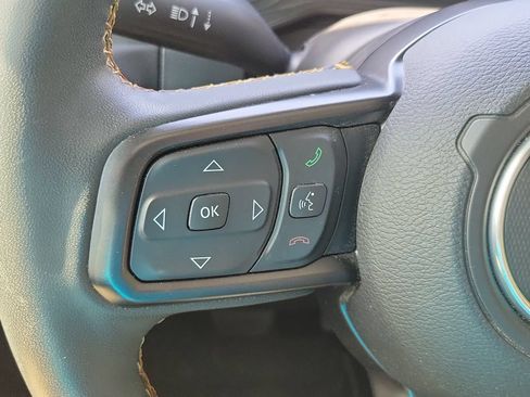 Used 2024 Jeep Gladiator Sport AWD/4WD image 14