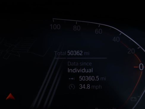 Used 2022 BMW X5 xDrive40i w/ M Sport Package image 31