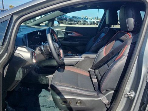 Used 2024 Chevrolet Equinox EV RS FWD image 17