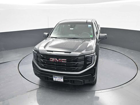 New 2026 GMC Sierra 1500 Pro w/ Graphite Edition image 17