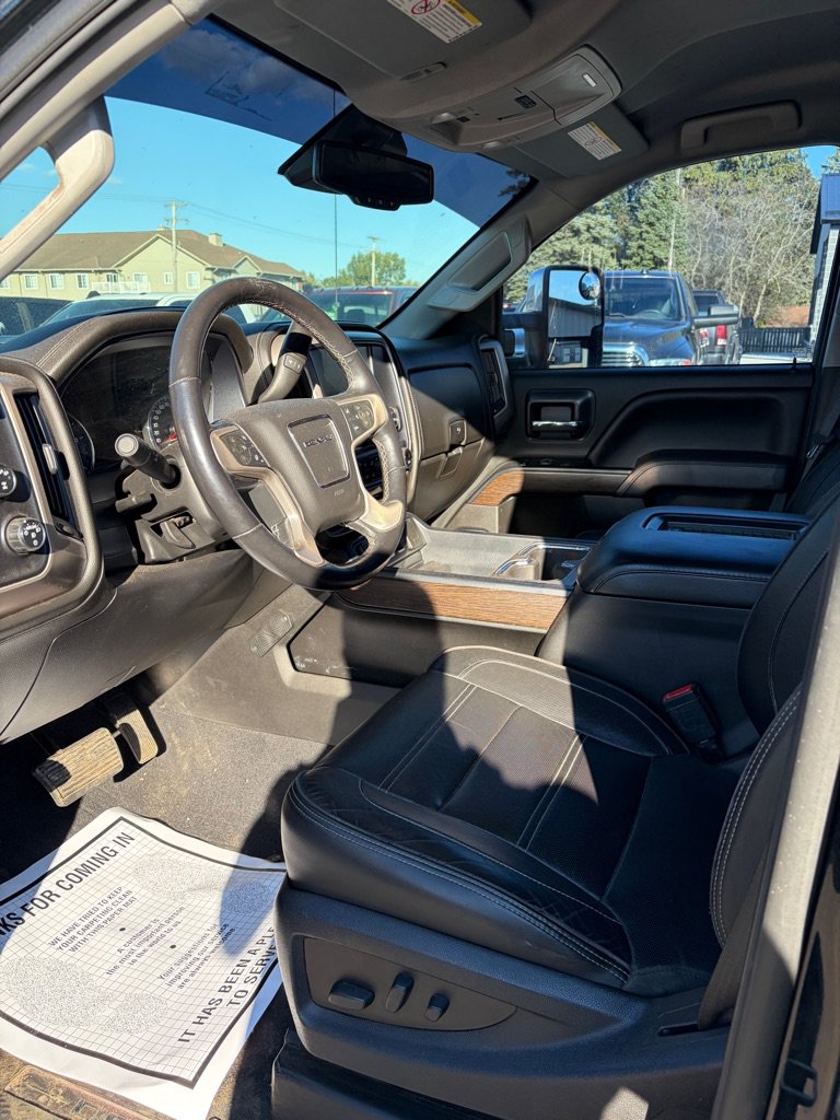 Used 2019 GMC Sierra 3500 Denali w/ Duramax Plus Package AWD/4WD image 16