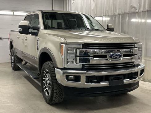 Used 2018 Ford F250 Lariat w/ Lariat Ultimate Package image 30