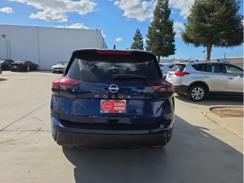 Used 2026 Nissan Rogue SV image 7