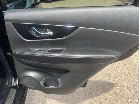 Used 2020 Nissan Rogue SL w/ Premium Package AWD/4WD image 17