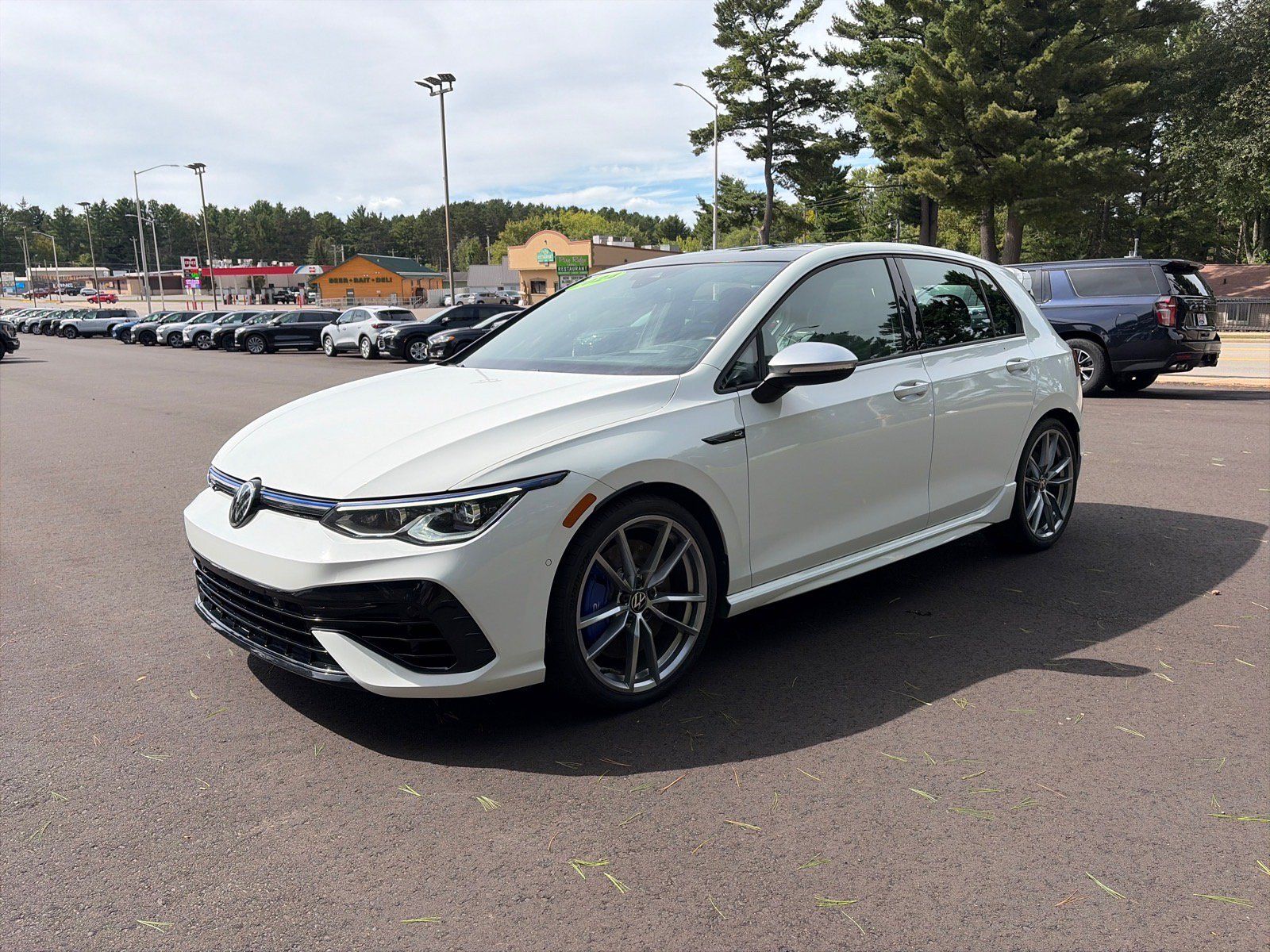 Used 2024 Volkswagen Golf R AWD/4WD image 3