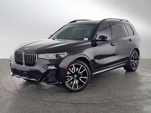 Used 2022 BMW X7 xDrive40i w/ M Sport Package AWD/4WD image 1