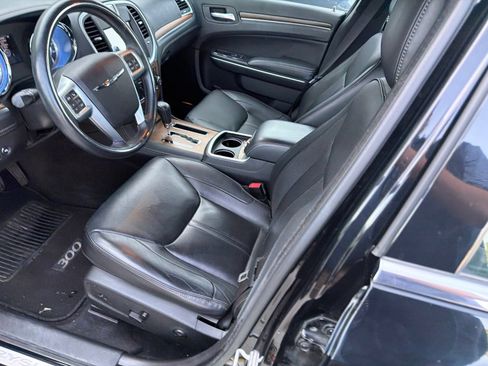 Used 2012 Chrysler 300 C Luxury Series RWD image 6