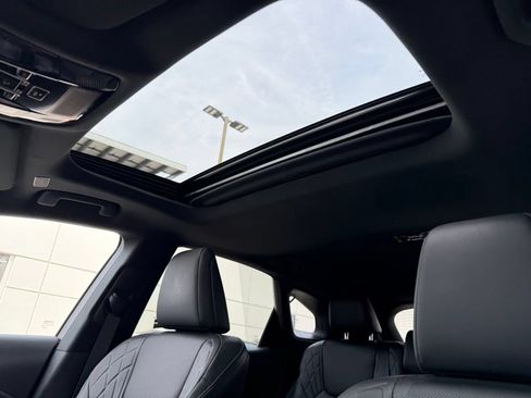 Used 2024 Lexus RX 350 Premium w/ Convenience Package FWD image 2