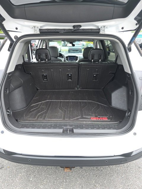 Used 2019 GMC Terrain SLT w/ GMC Pro Grade Package AWD/4WD image 20