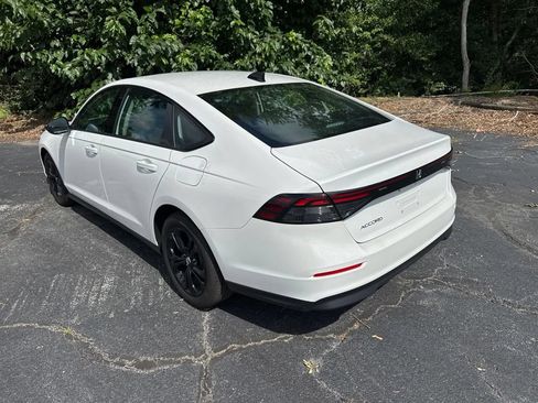 Used 2025 Honda Accord SE image 3