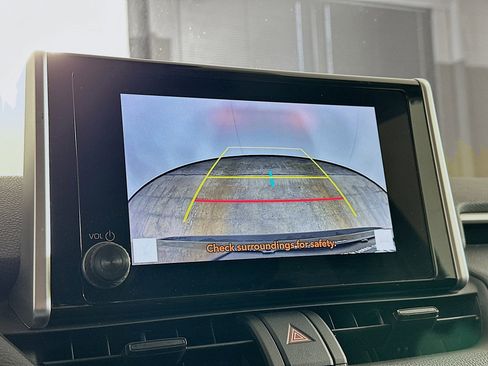 Used 2025 Toyota RAV4 XLE image 23