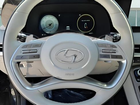 Used 2024 Hyundai Palisade Calligraphy image 19