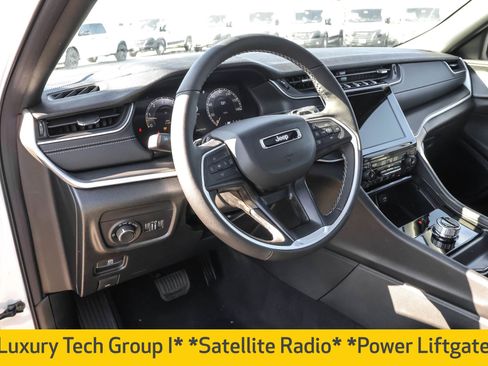 New 2025 Jeep Grand Cherokee Laredo X image 4