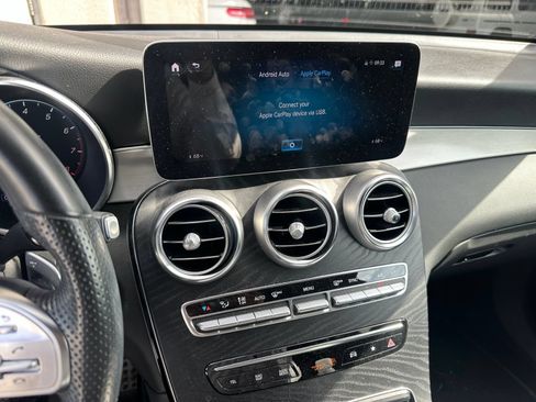 Used 2021 Mercedes-Benz GLC 300 4MATIC Coupe image 4