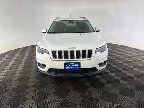 Used 2019 Jeep Cherokee Latitude Plus AWD/4WD image 3
