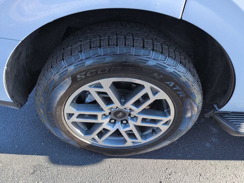 Used 2025 Ford Expedition Active image 9