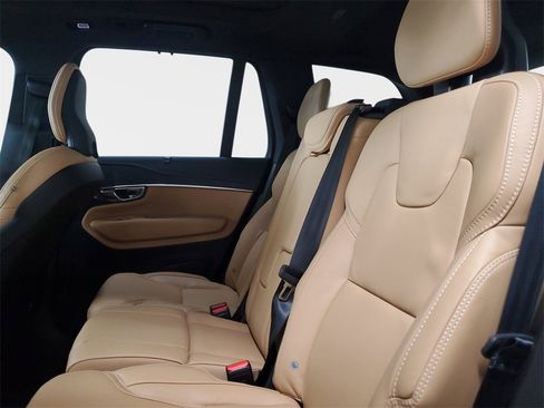 Used 2025 Volvo XC90 T8 Ultra w/ Protection Package Premier image 27