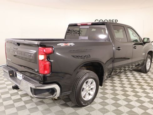 Used 2021 Chevrolet Silverado 1500 LT w/ Convenience Package II image 20