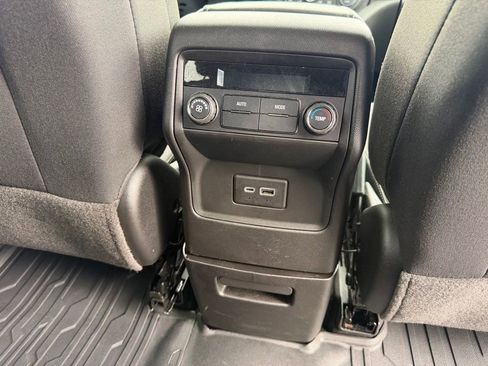 Used 2023 GMC Acadia SLE AWD/4WD image 17