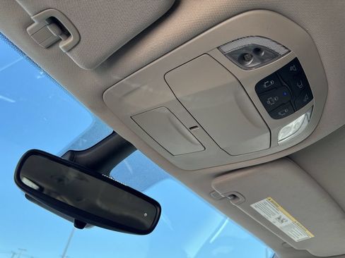 Used 2023 Chrysler Voyager LX FWD image 37