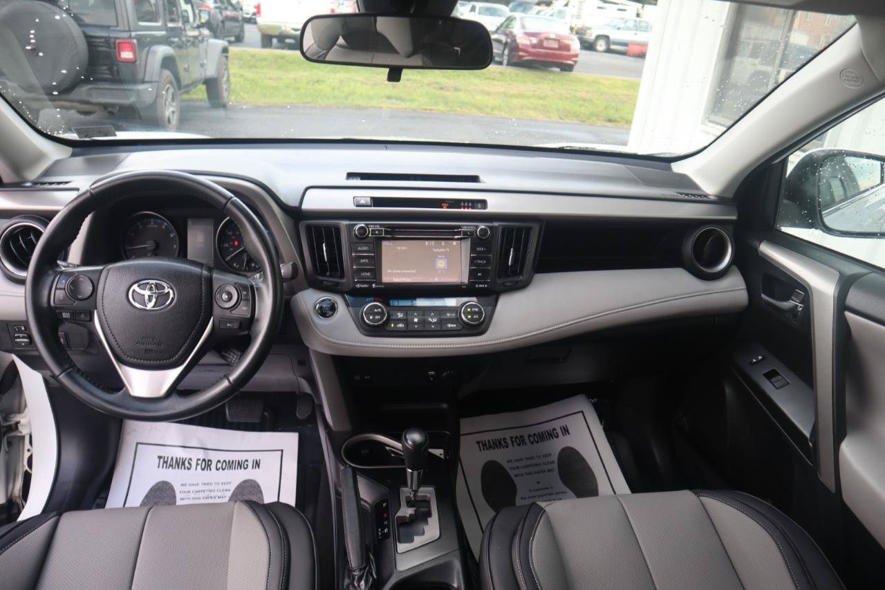 Used 2017 Toyota RAV4 XLE AWD/4WD image 50