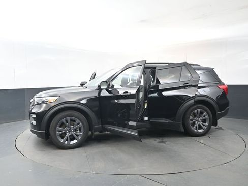 Certified 2023 Ford Explorer XLT w/ Equipment Group 202A image 26