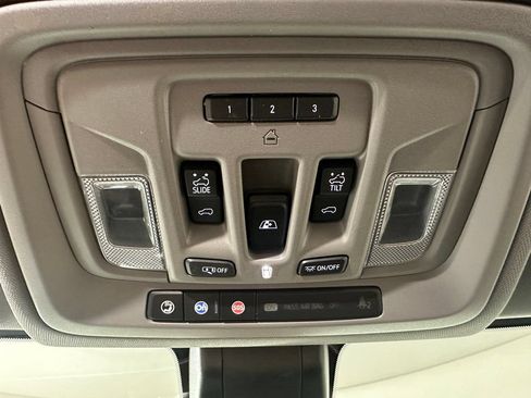 Used 2020 GMC Sierra 1500 SLT w/ SLT Premium Plus Package AWD/4WD image 21
