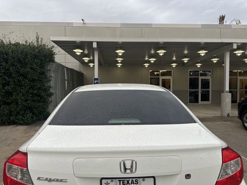 Used 2012 Honda Civic LX image 6