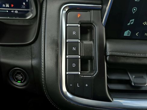 Used 2023 Chevrolet Tahoe Z71 image 11