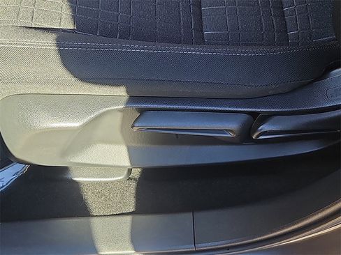 Certified 2024 Honda HR-V LX image 17