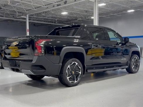 New 2026 Chevrolet Silverado EV LT image 4