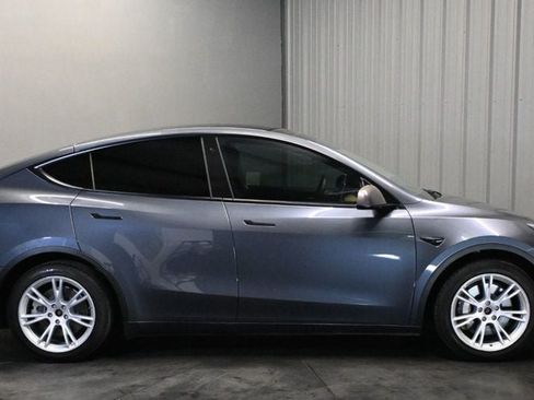 Used 2020 Tesla Model Y Long Range AWD/4WD image 4