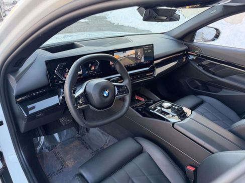 Used 2026 BMW 530i xDrive AWD/4WD image 25