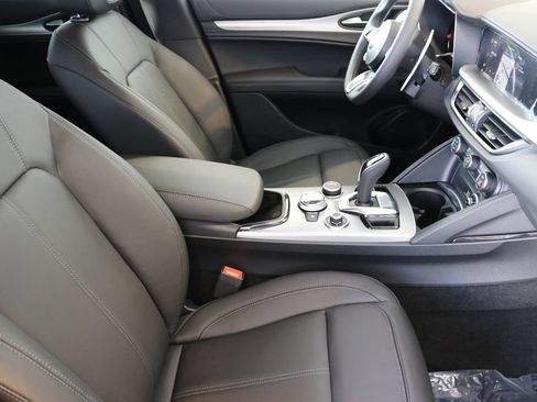 New 2025 Alfa Romeo Stelvio Sprint AWD/4WD image 43
