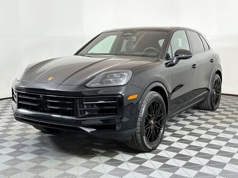New 2026 Porsche Cayenne image 1