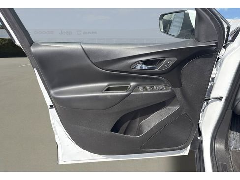 Used 2024 Chevrolet Equinox LT image 12