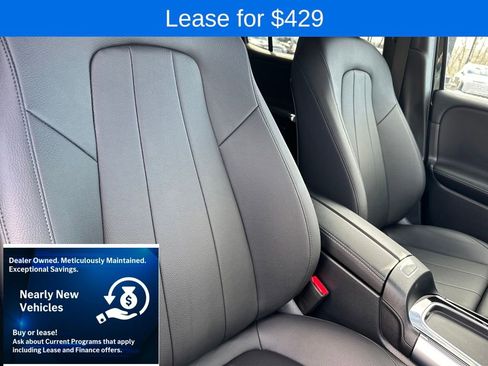 Used 2025 Mercedes-Benz GLB 250 4MATIC image 35