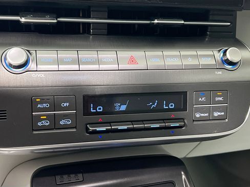Used 2024 Hyundai Kona SEL w/ Convenience Package FWD image 27