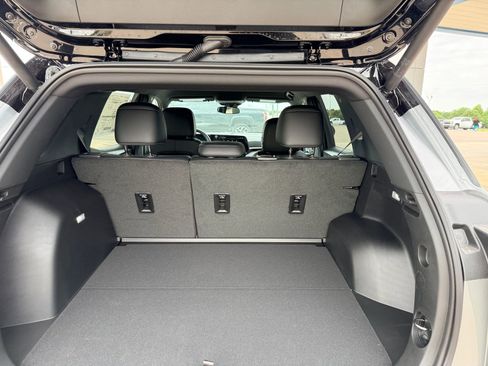 New 2026 Chevrolet Equinox LT FWD image 10