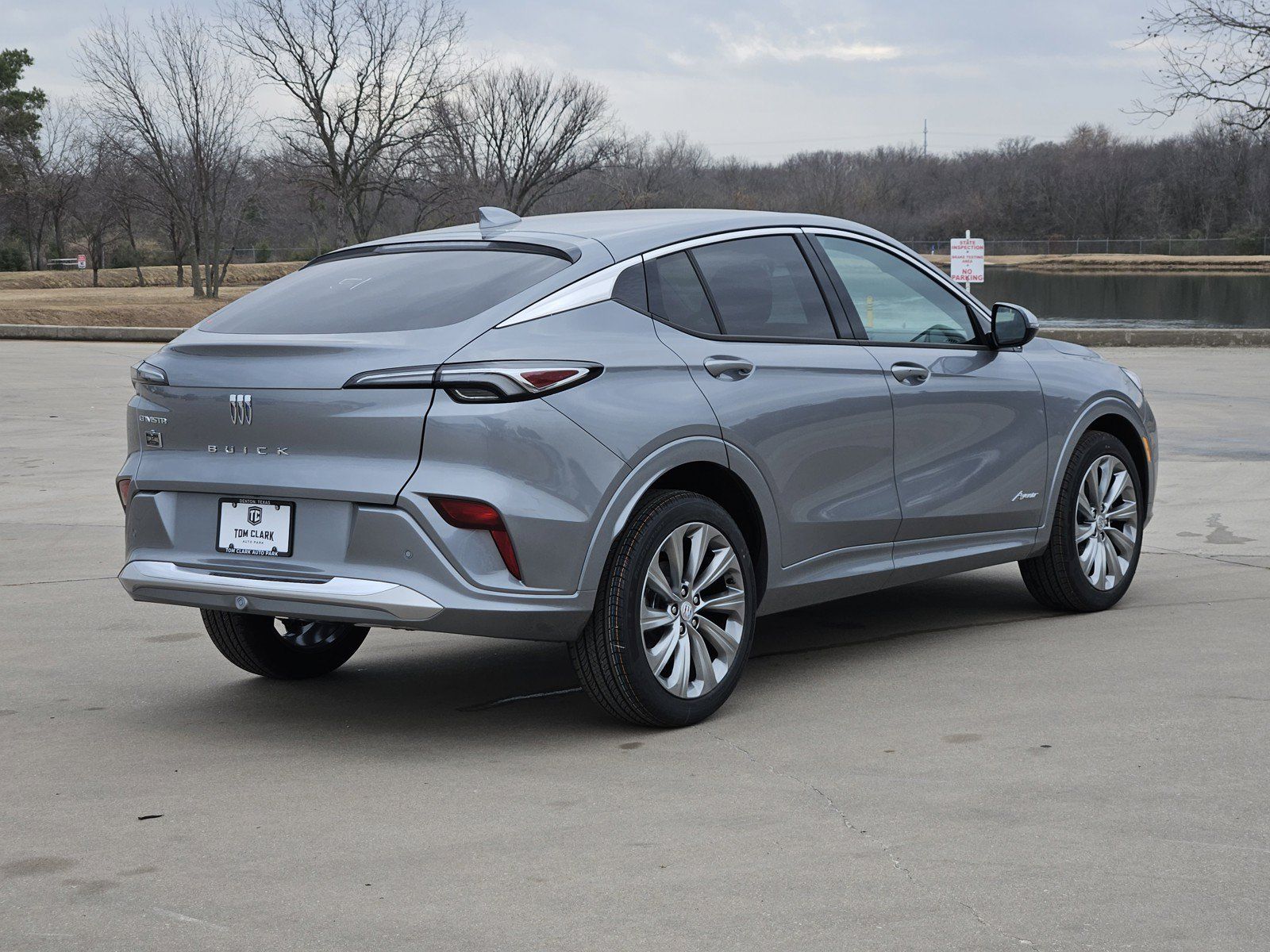 New 2026 Buick Envista Avenir FWD image 3