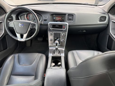Used 2016 Volvo S60 T5 Premier FWD image 4