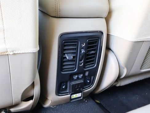 Used 2014 Jeep Grand Cherokee Limited w/ Luxury Group II AWD/4WD image 14