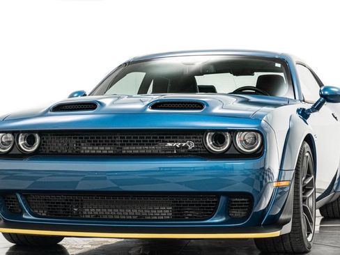 Used 2023 Dodge Challenger SRT Hellcat RWD image 5
