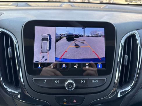 Used 2023 Chevrolet Equinox RS image 21