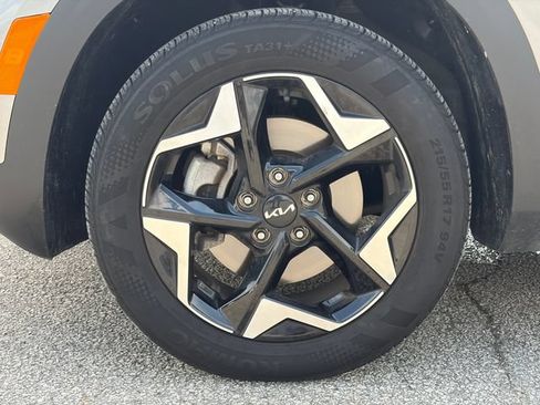 Certified 2024 Kia Seltos EX AWD/4WD image 5
