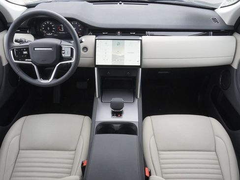 Used 2025 Land Rover Discovery Sport S image 9