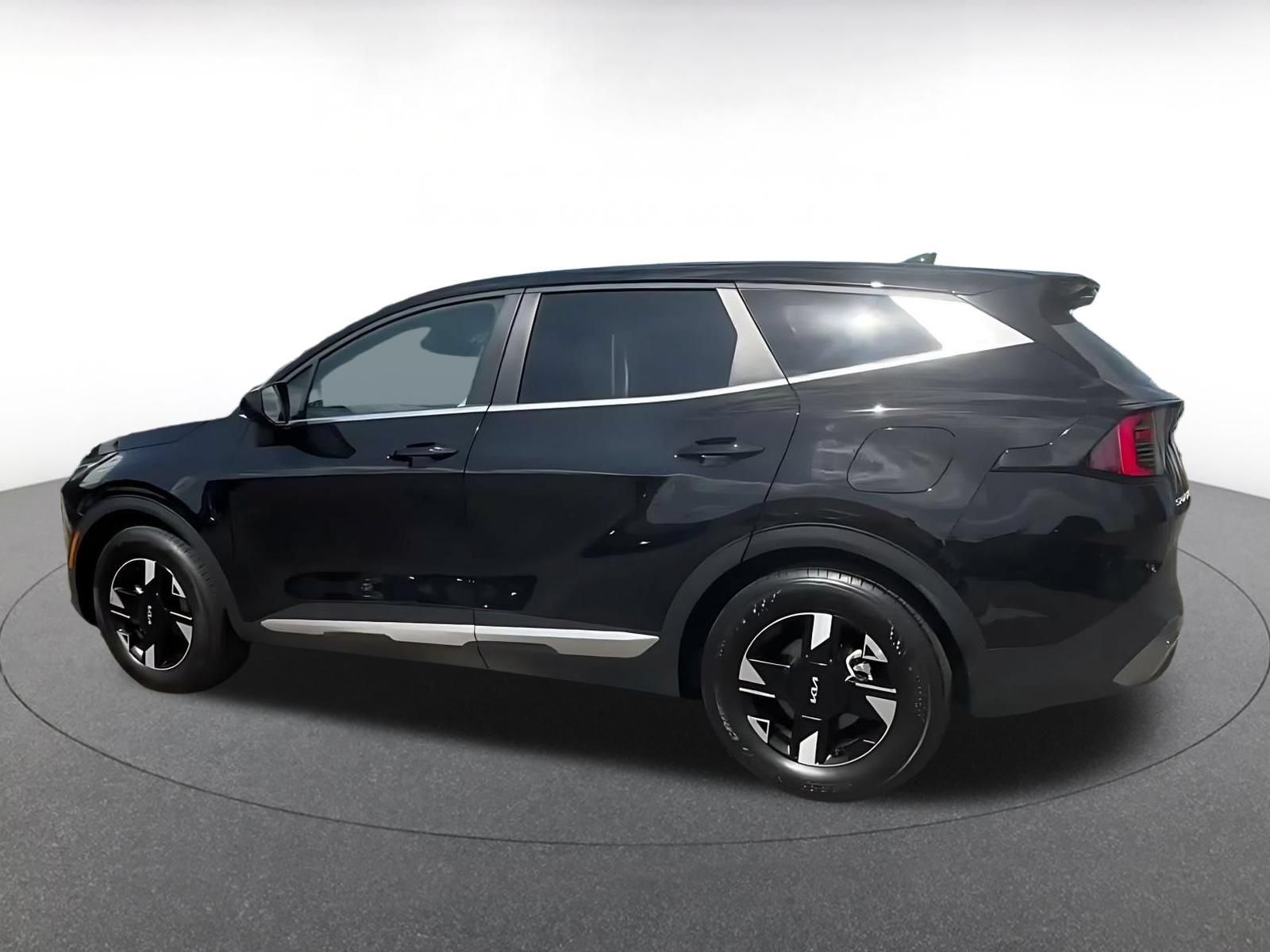 Used 2026 Kia Sportage LX FWD image 9