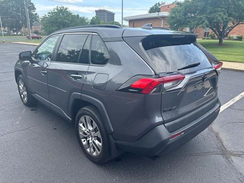 Used 2021 Toyota RAV4 XLE Premium AWD/4WD image 5